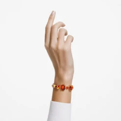 Swarovski Gema Bracelet, Multicolored, Gold-Tone Plated 5614451 -King Power shop 0d4f2432 52a4 5de8 afcd bc9a8f524616 98043.1649012012