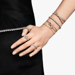 Hyperbola Bangle, Infinity, White, Rhodium Plated 5684049 (Size M) | Swarovski -King Power shop 14379aad ef20 5a27 a029 43d61797e8a1 69633.1705285884