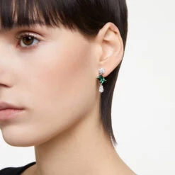Mesmera Drop Earrings, Mixed Cuts, Green, Rhodium Plated 5665878 | Swarovski -King Power shop 1afd7e00 ad90 5189 9ceb c8ffb0e8efad 99947.1692243962