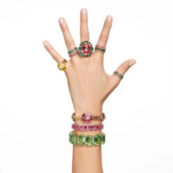 Matrix Ring, Baguette Cut, Green, Gold-Tone Plated 5648909 (Size 55/M/7) | Swarovski -King Power shop 23a4c3ec 17c6 5945 b46f 9e724db605dc 21659.1681435094