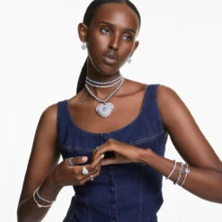 Hyperbola Bangle, Heart, White, Rhodium Plated 5684385 | Swarovski 9 Hyperbola Bangle, Heart, White, Rhodium Plated 5684385 | Swarovski -King Power shop 266d7546 f4cc 595b 9b2b 71b2dfa34f1b 37935.1705285606