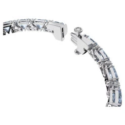 Swarovski Ortyx Bracelet Triangle Cut, Blue, Rhodium Plated 5614925 6 Swarovski Ortyx Bracelet Triangle Cut, Blue, Rhodium Plated 5614925 -King Power shop 2a7cfc3d 592b 59b4 8219 6baad36357cb 98070.1654195646