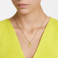 Swarovski Iconic Swan Pendant, Swan, Medium, Yellow, Gold-Tone Plated 5647553 -King Power shop 30b8e99b 0ccf 528f ad3e 9185eef4c91e 09174.1673498779