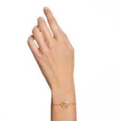 Gema Bracelet, Mixed Cuts, Flower, Yellow, Gold-Tone Plated 5652820 | Swarovski -King Power shop 37df5323 59e0 505a af0a cb179d3ff1c5 32480.1681340419
