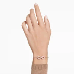 Hyperbola Bangle Infinity, White, Rose Gold-Tone Plated 5679443 | Swarovski -King Power shop 39825412 450d 5eed 8a34 5b48aa432973 80321.1705369100