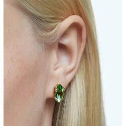 Gema Stud Earrings, Green, Gold-Tone Plated 5614453 | Swarovski -King Power shop 59d6b810 9c5f 52f9 9d9c 126f08227311 81676.1632436512