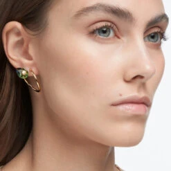 Numina Drop Earrings Asymmetrical, Medium, Green, Gold-Tone Plated 5613541 | Swarovski -King Power shop 9c872d65 430b 5141 aaa7 eff565fdd836 82582.1644343441