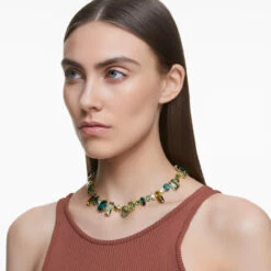 Gema Necklace, Mixed Cuts, Green, Gold-Tone Plated 5657388 | Swarovski -King Power shop b0c85ecd 8182 5abc a038 42b3f3f72553 48840.1689058006