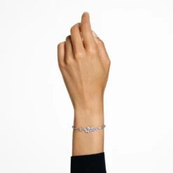 Swarovski Gema Bracelet, Mixed Cuts, Flower, White, Rhodium Plated 5644687 -King Power shop c5509a4c ce29 5a3e 89af b90d81426063 68940.1658702985