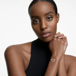 Swarovski Una Bracelet, Heart, Small, White, Rose-Gold Tone Plated 5628658 -King Power shop e98754c7 6781 5600 8e9c 5ffc38f8f364 28717.1641490646